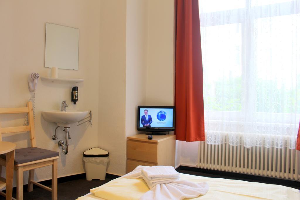 Pension Central Hostel Berlin Berlino